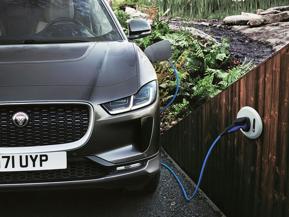 Jaguar Land Rover: le nuove vetture elettriche e ibride - immagine 6