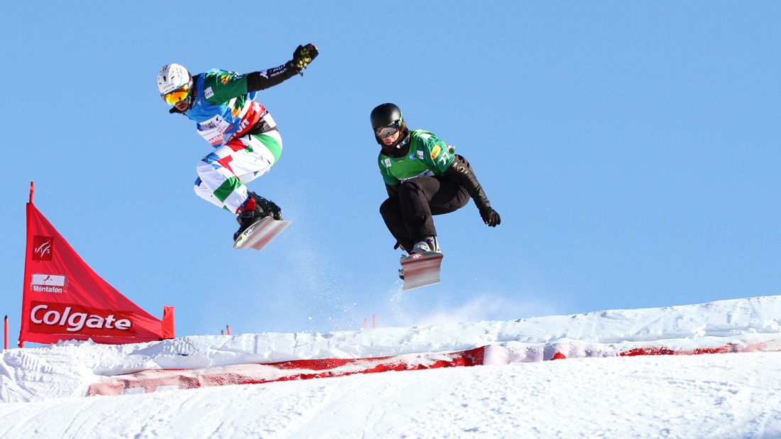Snowboard cross: salti e velocità con la tavola - immagine 5