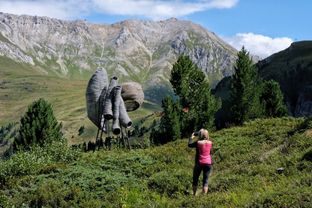 Arte open air: in Trentino le opere d’arte si ammirano nei boschi