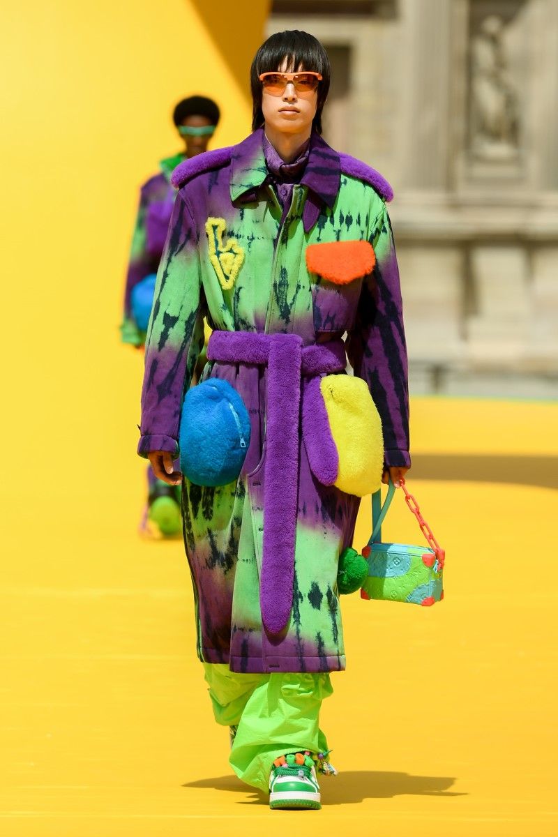 Guarda le foto della sfilata uomo Louis Vuitton s/s 2023
