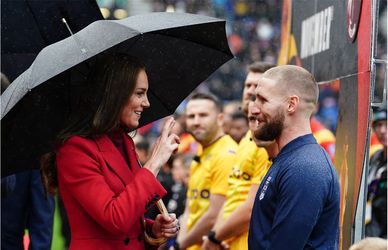 Kate Middleton portafortuna della nazionale di rugby. Ed è la sua prima volta da erede di Harry (leggete perché)