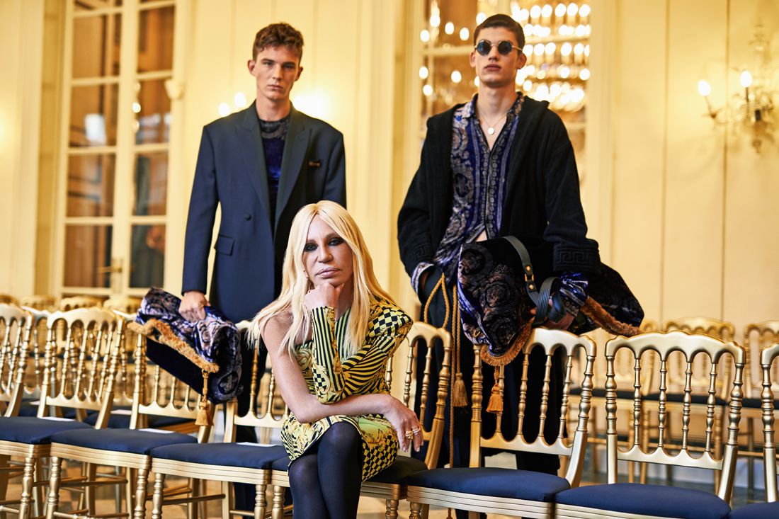 Donatella Versace: &#8220;La moda produce emozioni se nasce dal desiderio&#8221;- immagine 5