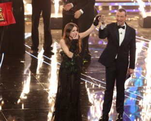 Sanremo 2024, vince Angelina Mango: Il Festival cede a La noia