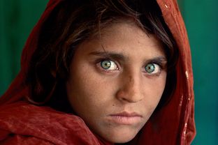 Steve McCurry Icons: i capolavori del fotografo più famoso del mondo in mostra a Riccione