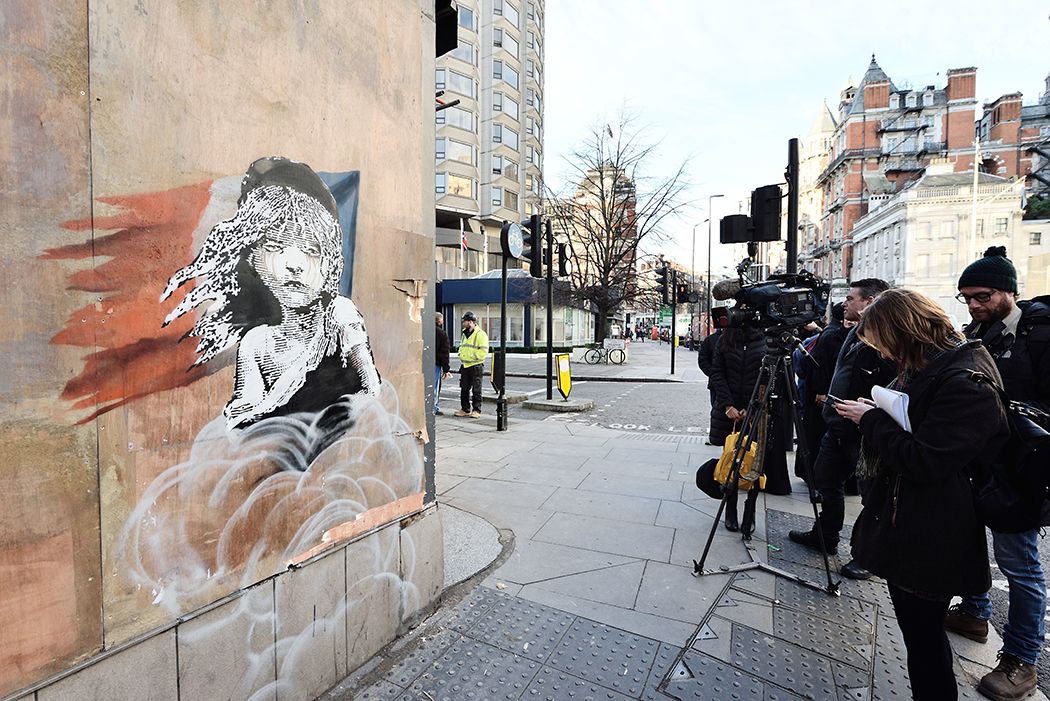 Banksy il nuovo murales a Bristol (e per le vie di Londra) Foto- immagine 1