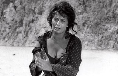 Tanti auguri Sophia Loren: una carriera straordinaria in 10 film iconici