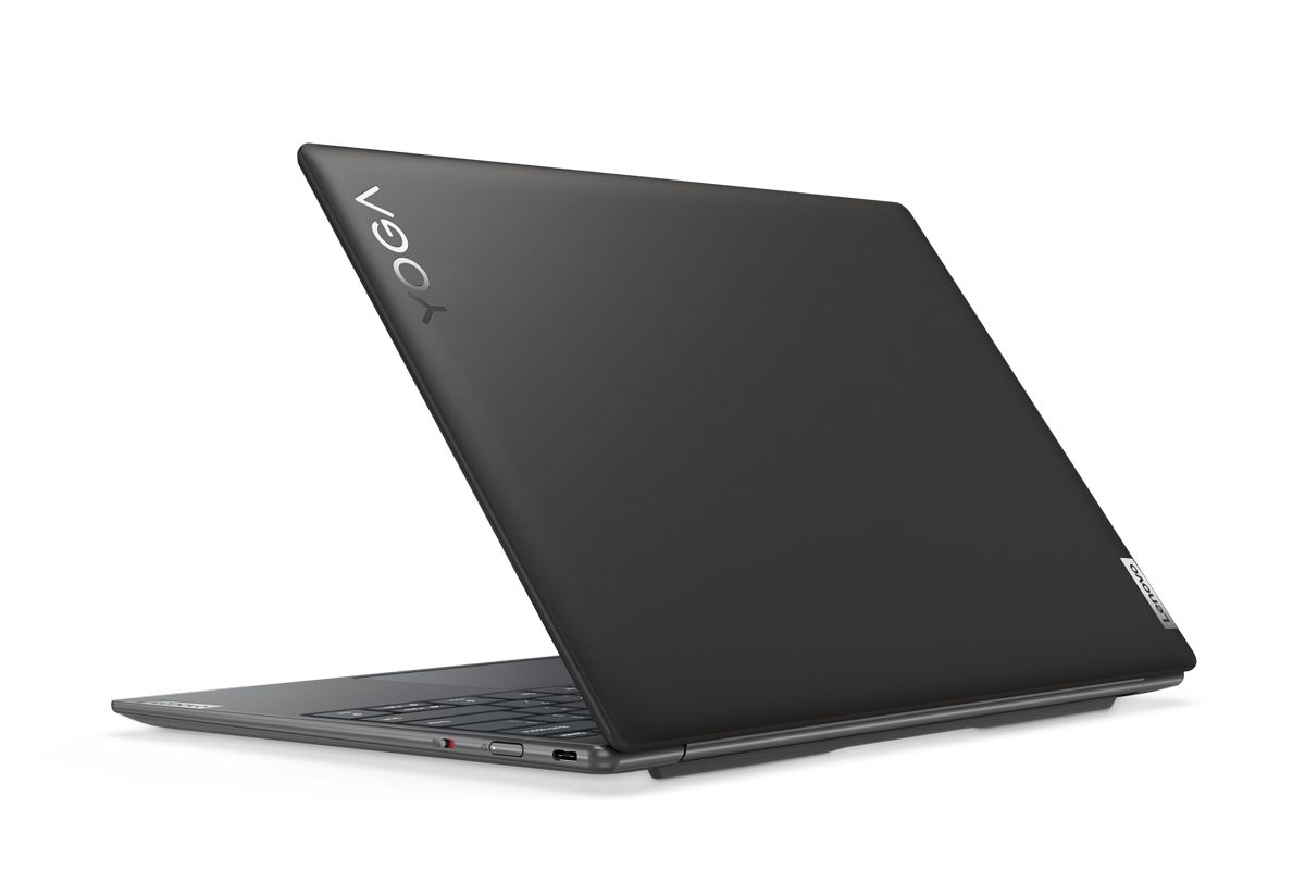 Provato per voi: i nuovi Lenovo Yoga Slim. Laptop sottilissimi, ma potenti- immagine 3