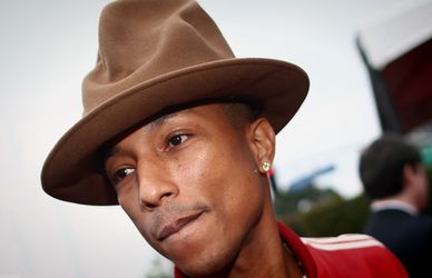 Il cappello di Pharrell Williams, griffato Westwood? Un oggetto da museo