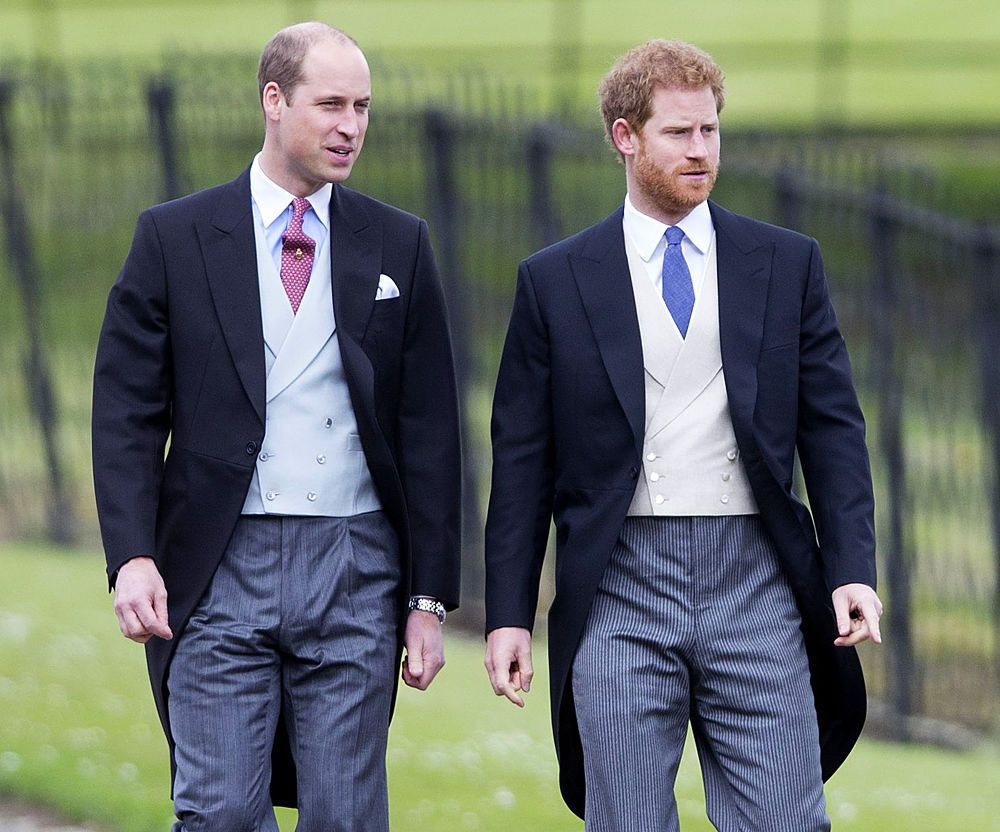 Harry e William davanti Lady Diana: intesa di cravatte- immagine 3