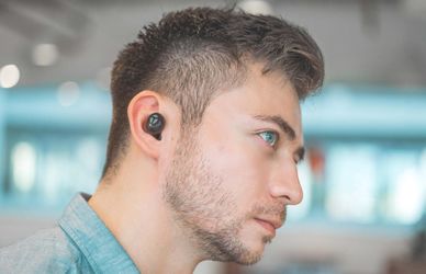 Gli auricolari fanno male alle orecchie? 10 cose da sapere