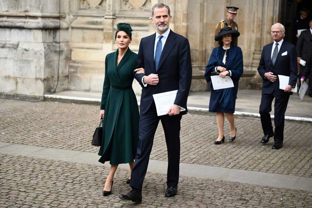 La Regina alla commemorazione di Filippo con il Principe Andrea: lei l&#8217;ha perdonato e a Londra è polemica - immagine 19